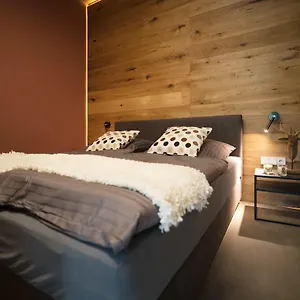 Boutique Weinberg Hotel Wurgau